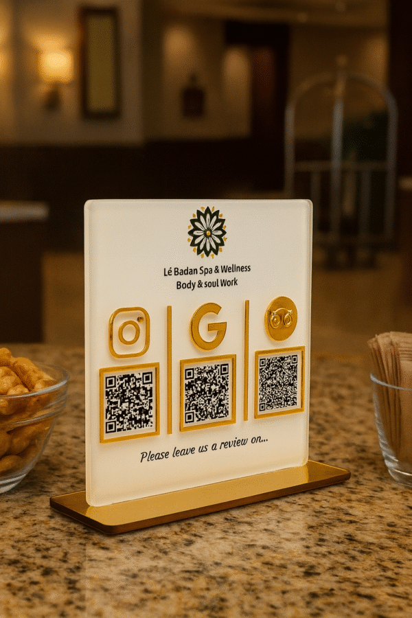 Lüks Pleksi Masaüstü QR Kod Standı – Gold Detaylı, Restoran, Otel, Spa için Değerlendirme ve Sosyal Medya Yönlendirme - Görsel 5